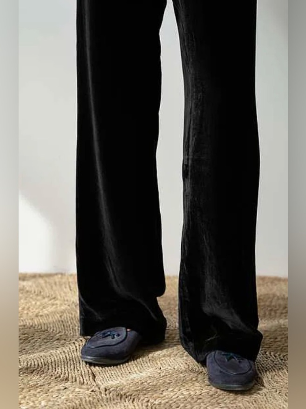 Donni Black Velvet Simple Pant
